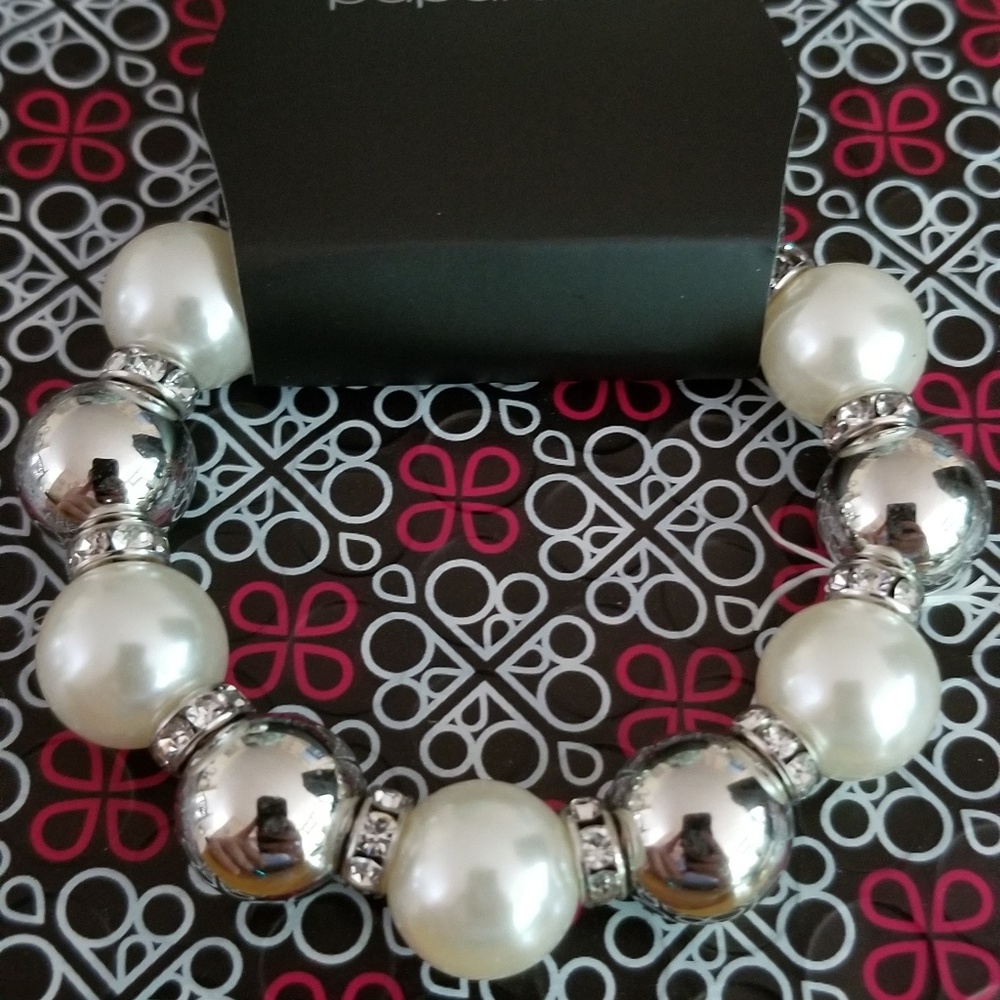 Pearl bracelet